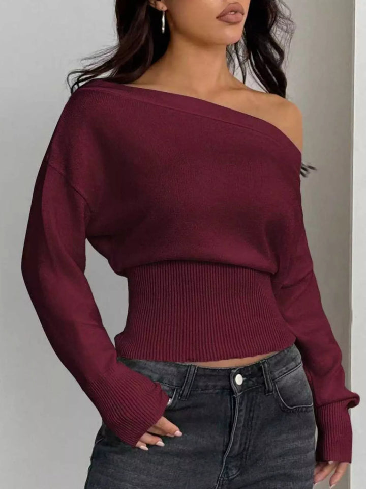 Burgundy One-shoulder cropped sweater with ribbed waist and long sleeves