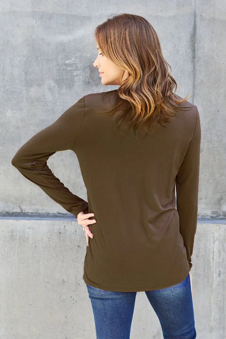 Crew neck long sleeve top with curved hem