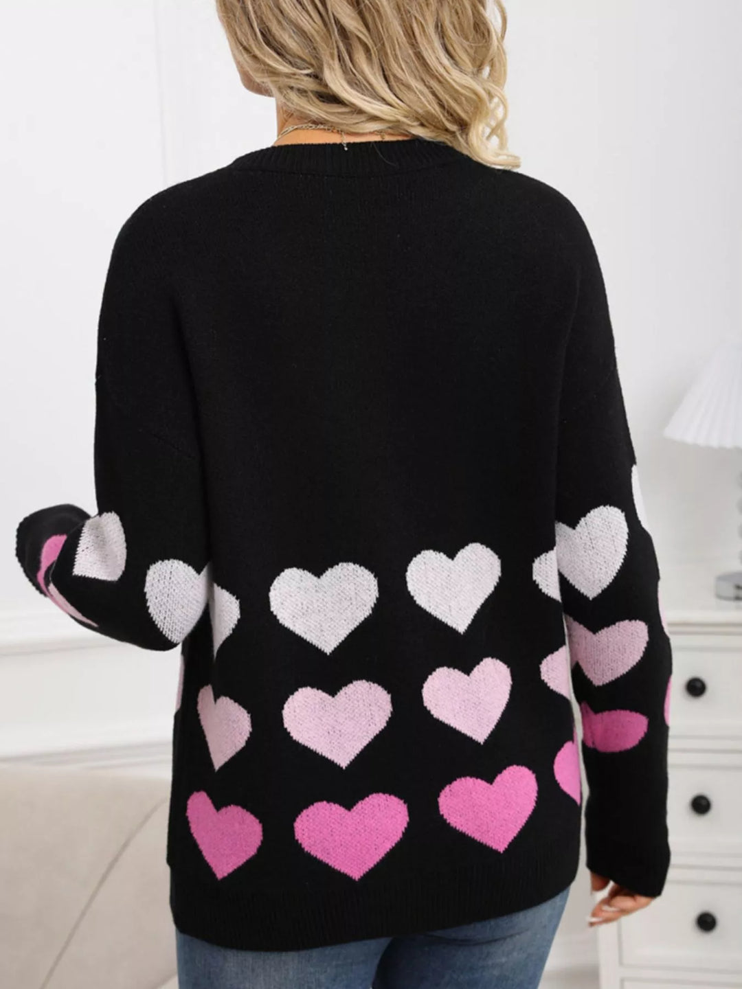Heart pattern crew neck sweater with ribbed cuffs