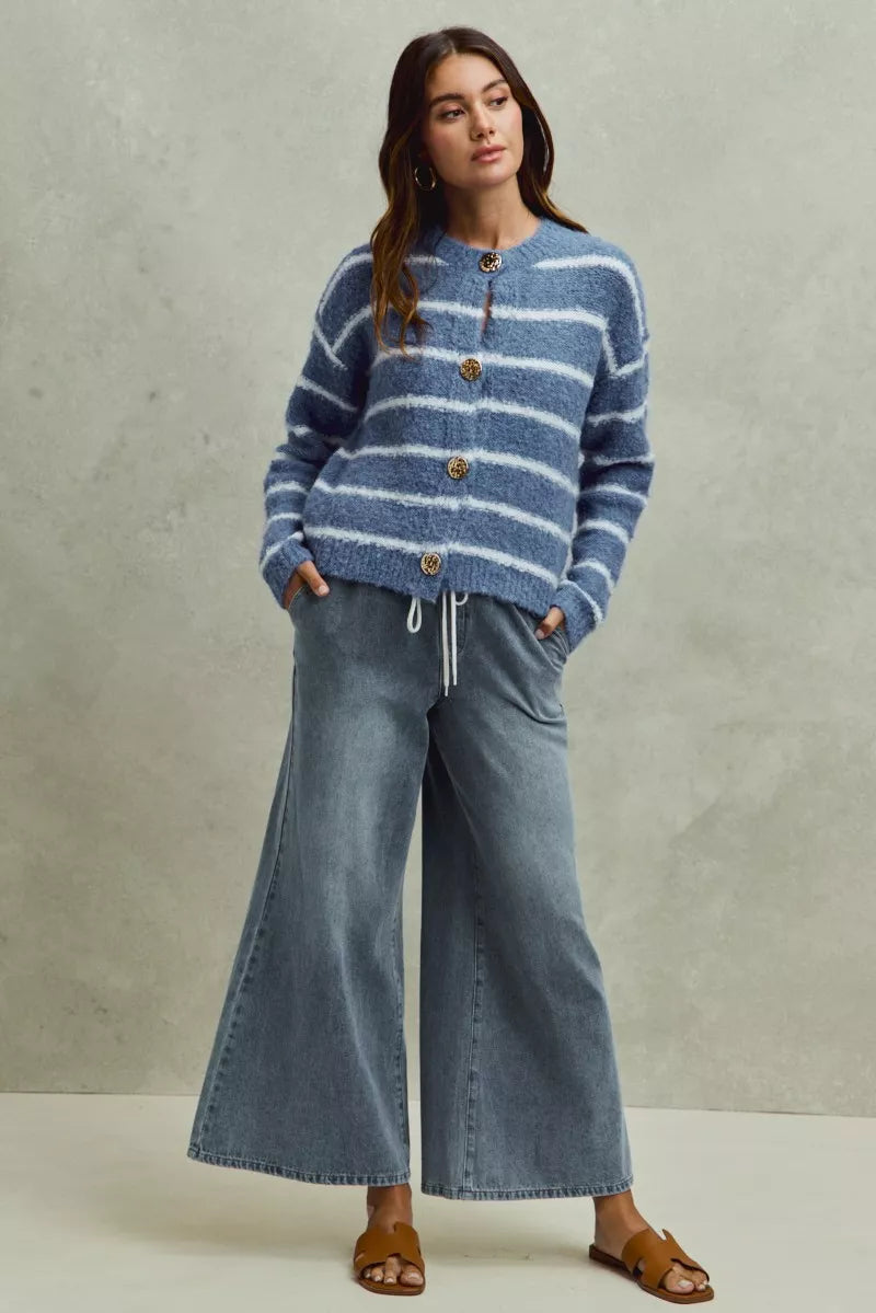 Pull-on mid-rise flare denim jeans with drawstring waist
