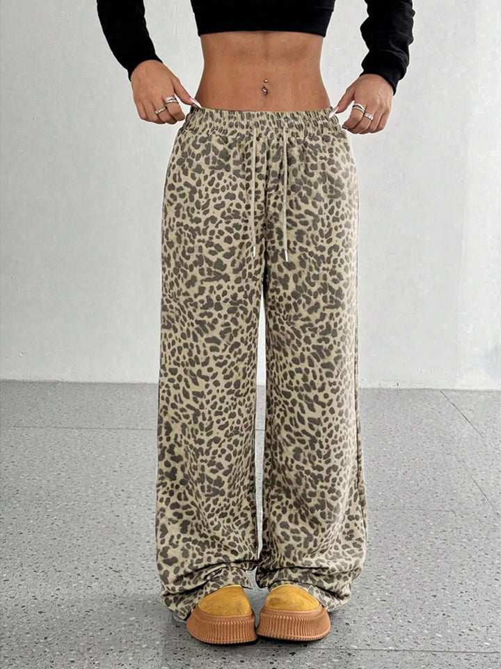 High-rise elastic waist wide leg pants with label patch