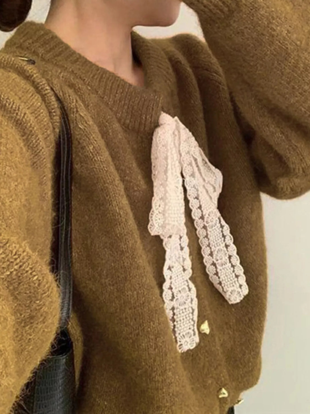 Lace bow knit cardigan with gold heart buttons