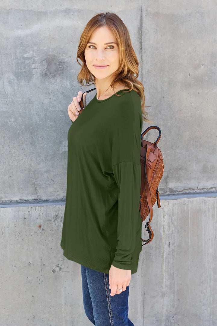 Dropped-shoulder round neck long sleeve knit top