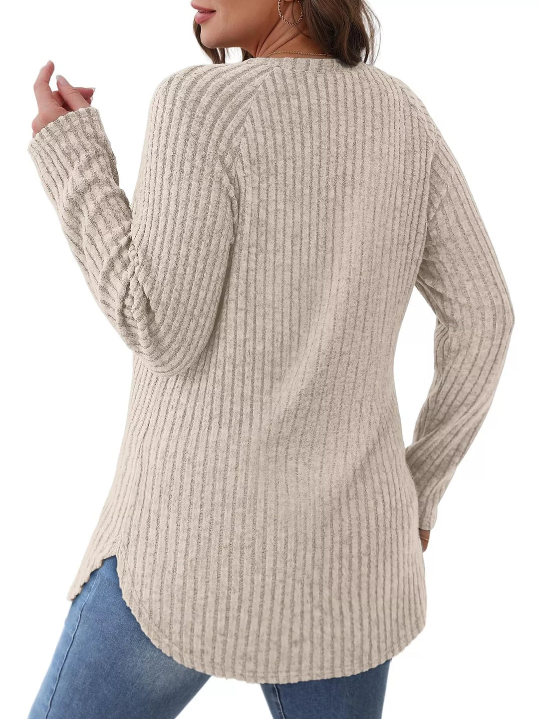Ribbed knit crew neck long sleeve top with curved hem