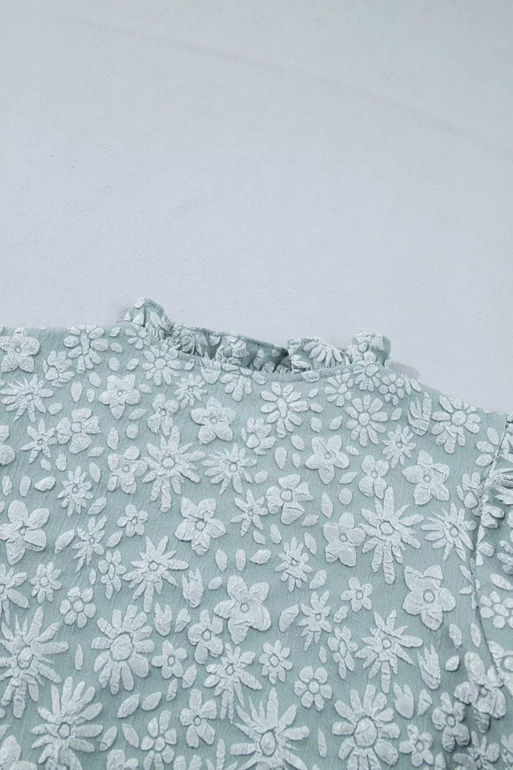 Floral jacquard puff sleeve blouse with split neck