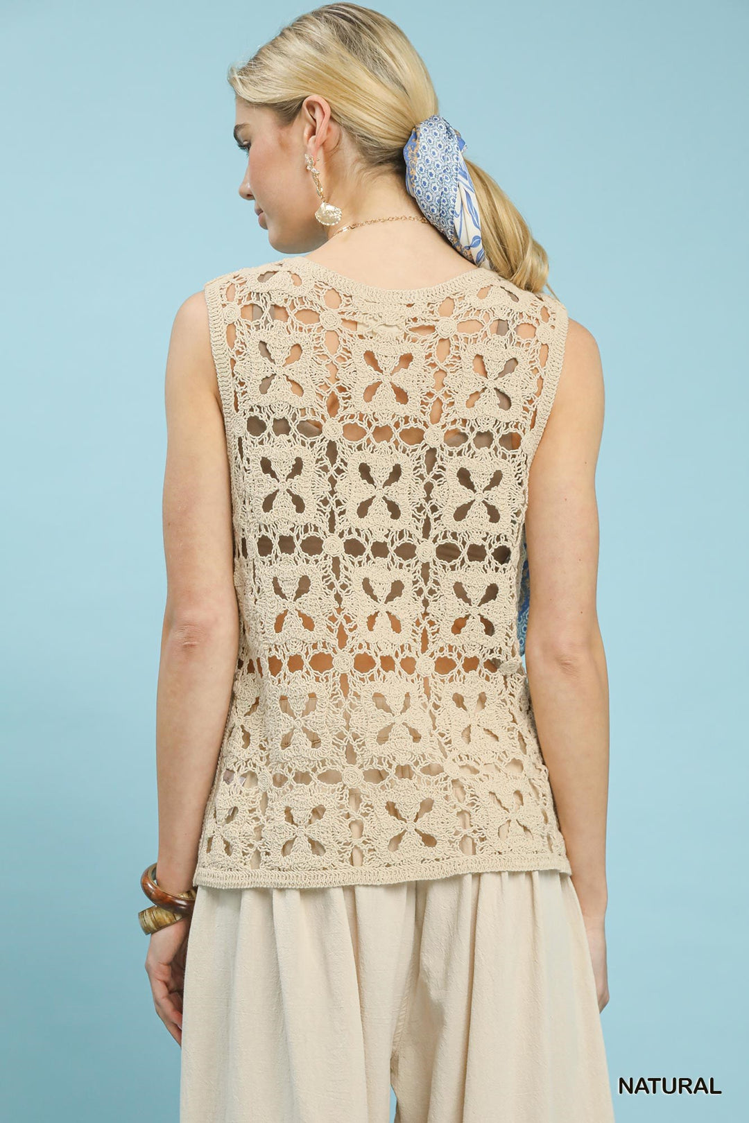 Crochet floral motif sleeveless crew neck tank top
