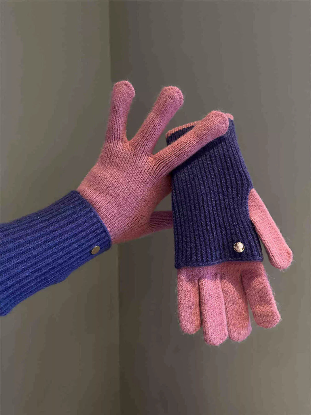 Pink Purple Two-tone ribbed knit convertible flip-top gloves