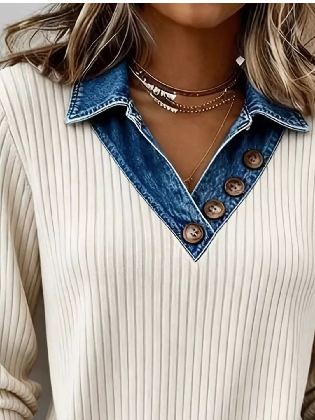 Ribbed knit top with denim collar and layered hem