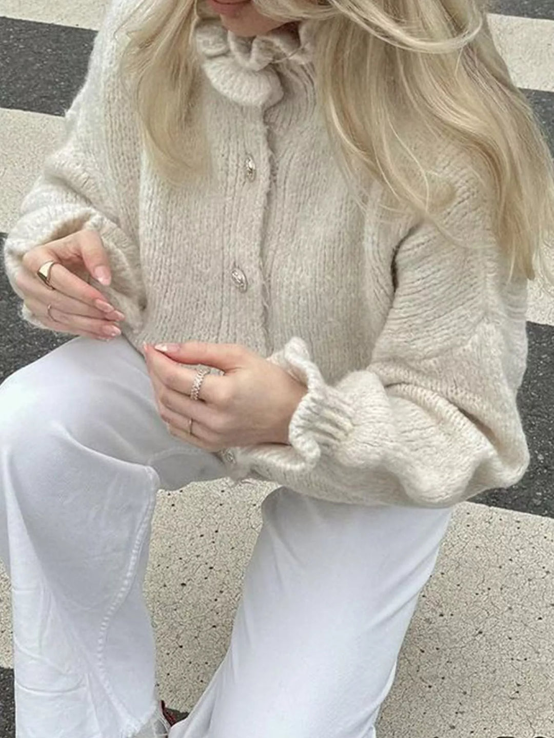 Frill collar button-down knit cardigan with ribbed cuffs
