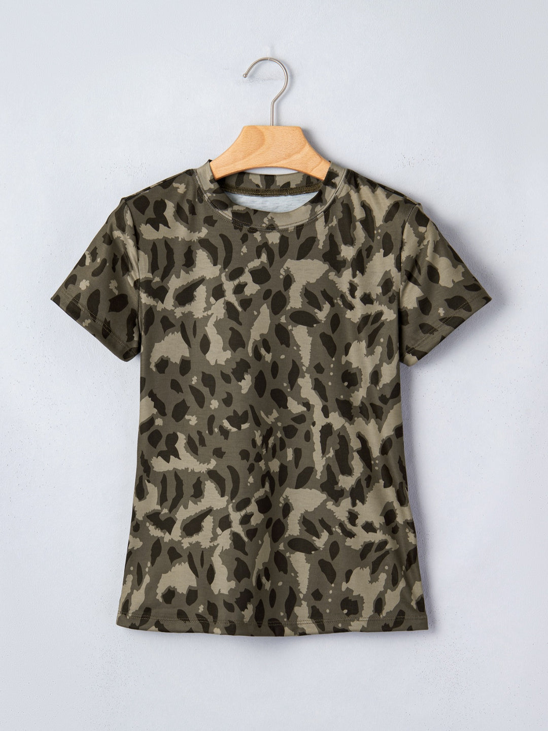 Leopard print mock neck fitted short sleeve tee