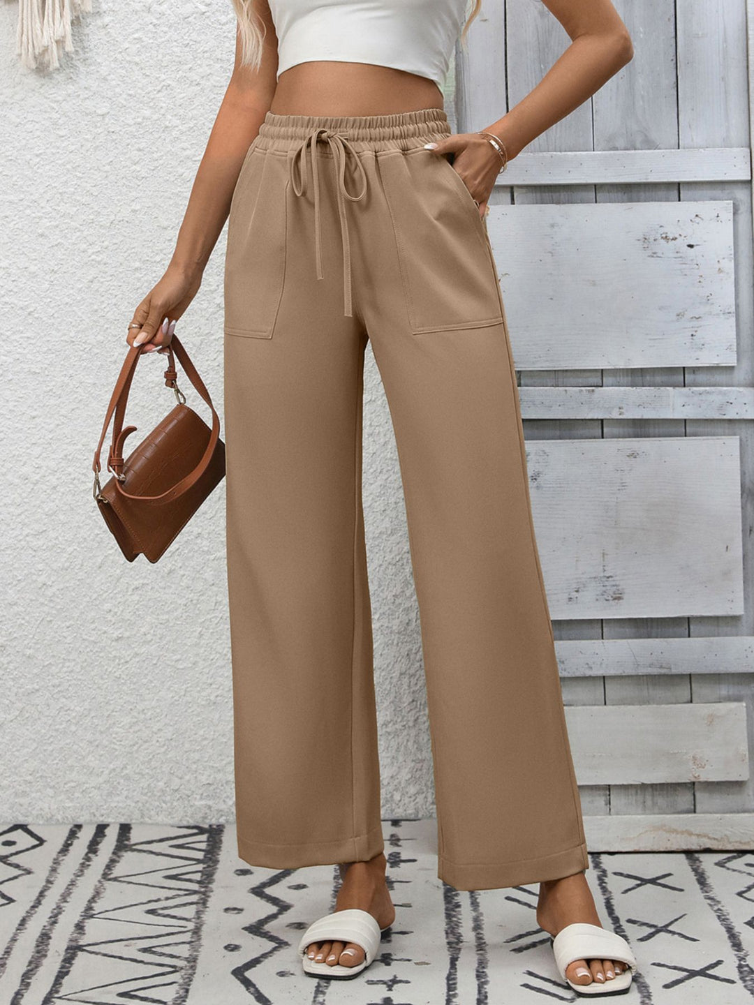 Drawstring wide leg pants with patch pockets