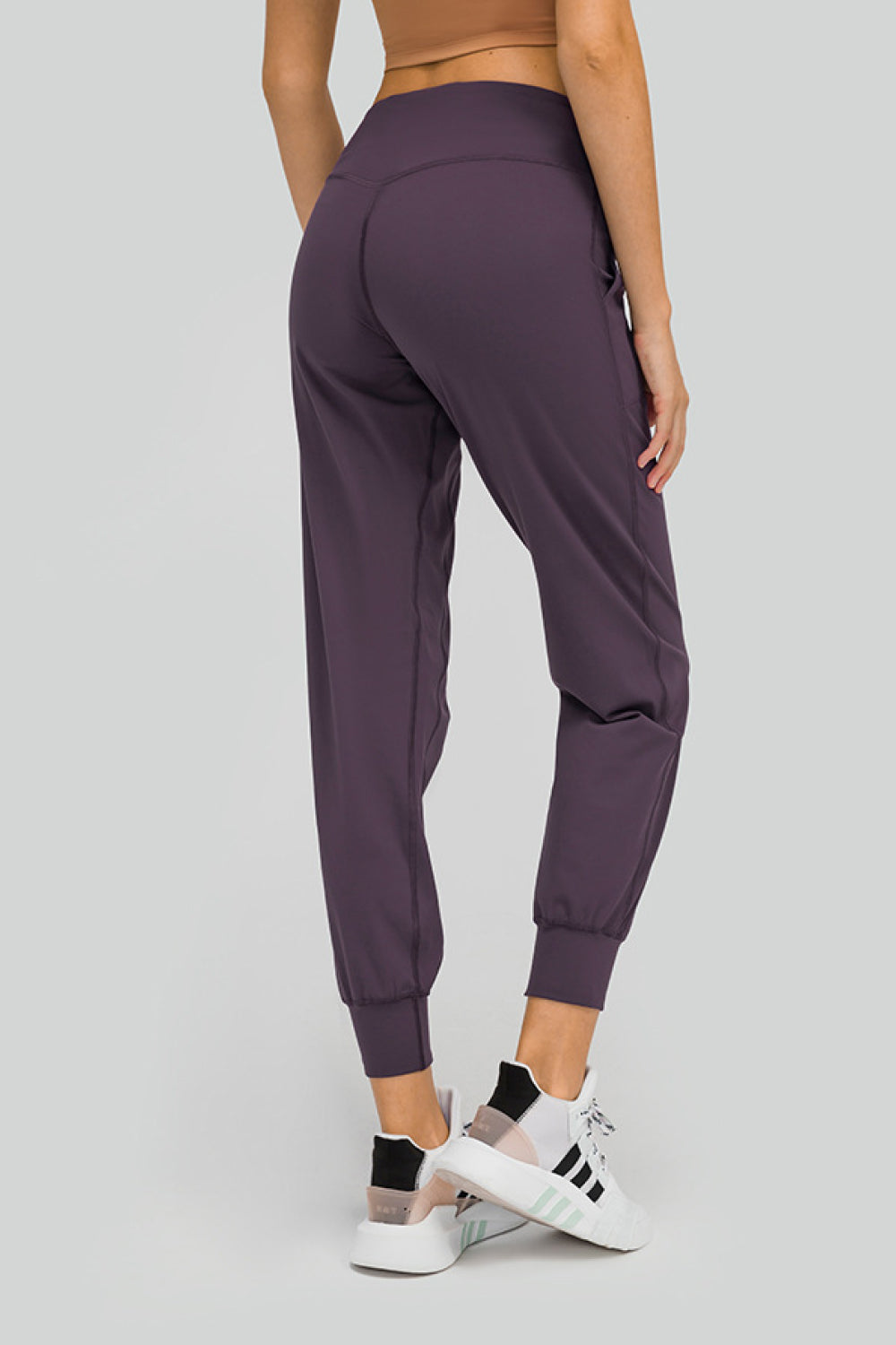 Wide waistband cropped joggers with pockets and ribbed cuffs