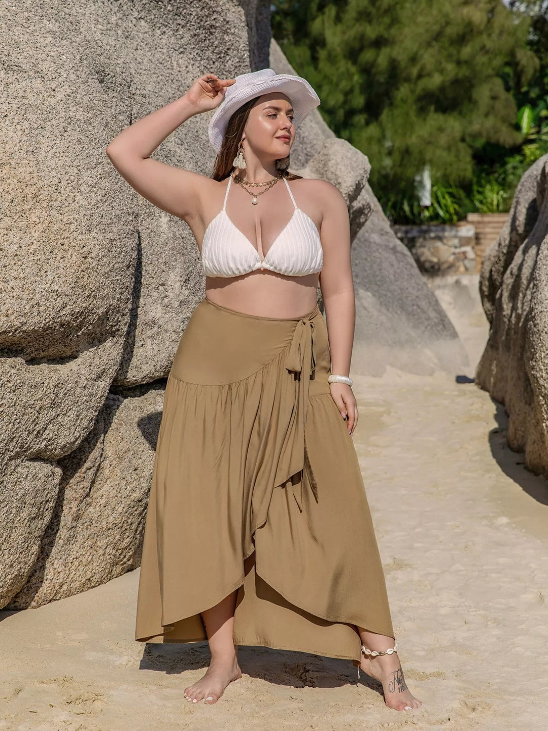 Plus size high-low skirt with tie waist and ruffle hem
