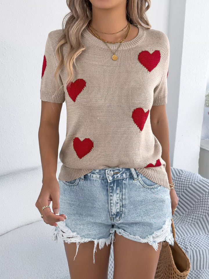 Heart pattern short sleeve knit sweater with round neck