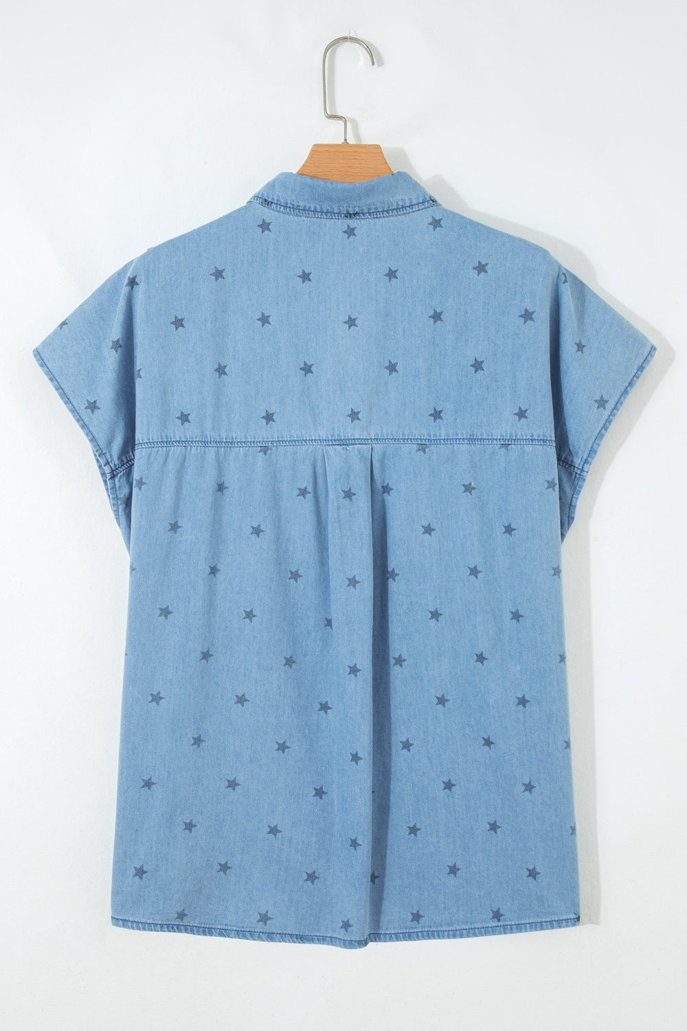 Star print short sleeve denim shirt with chest pockets