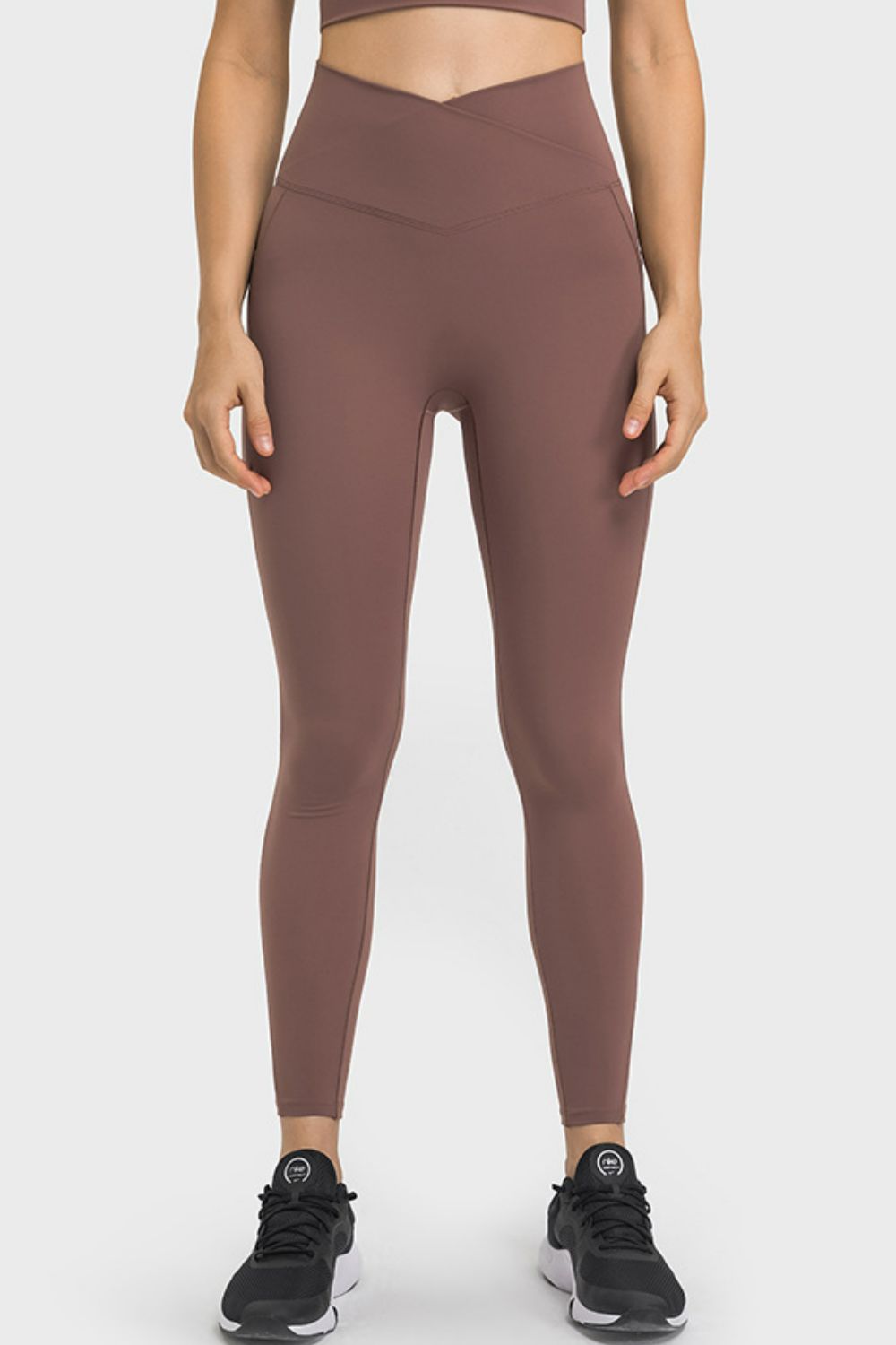 Brown Crossover V-waist yoga leggings with side pockets