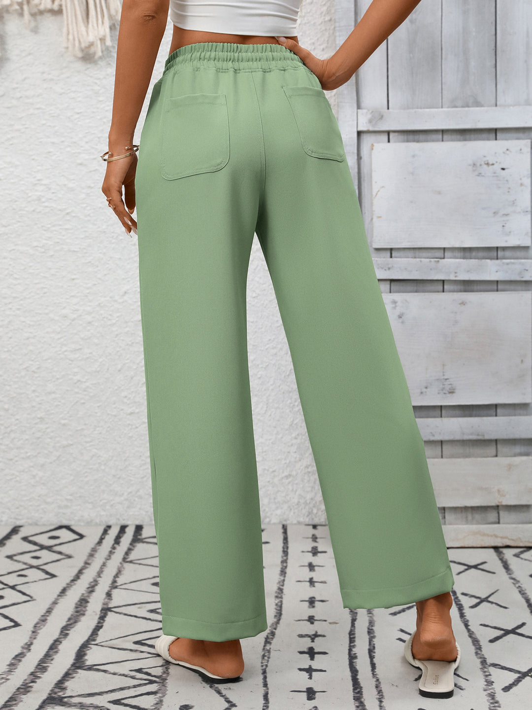 Drawstring wide leg pants with patch pockets