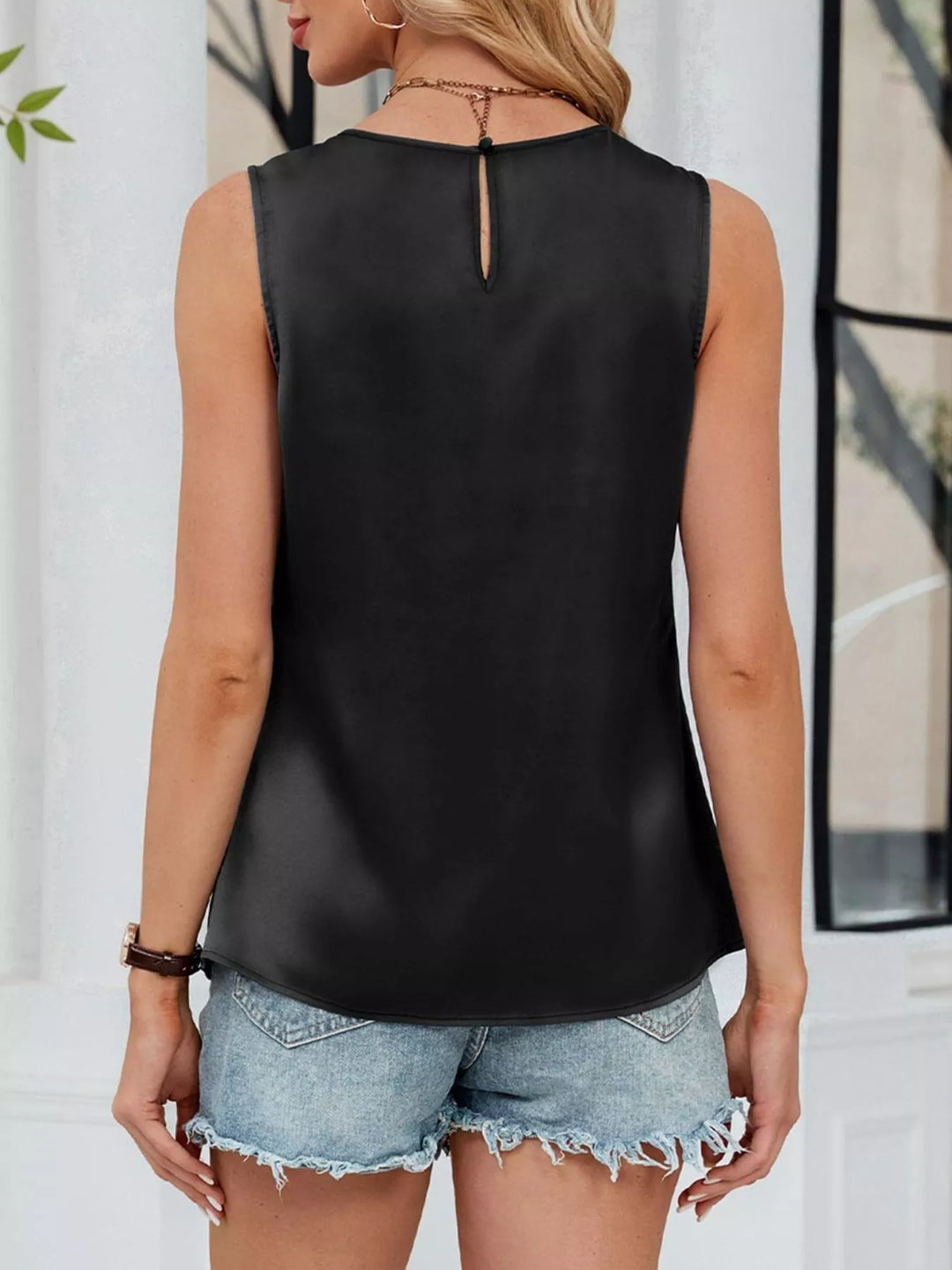Pleated front crew neck sleeveless tank top