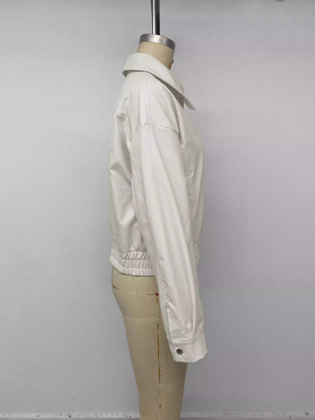 Cropped faux leather bomber jacket with collar and zip front
