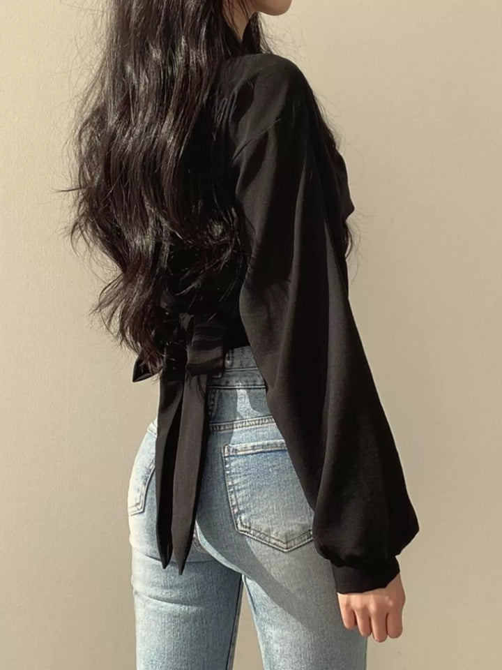 Twisted knot cropped shirt with long balloon sleeves
