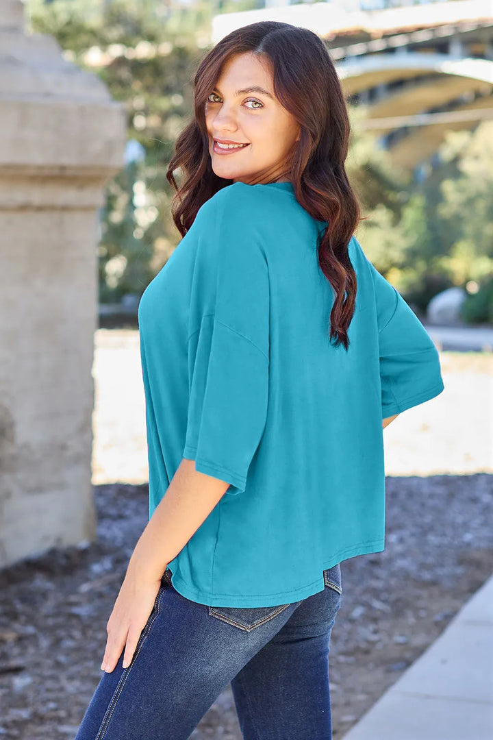 Drop-shoulder boxy round neck short sleeve tee