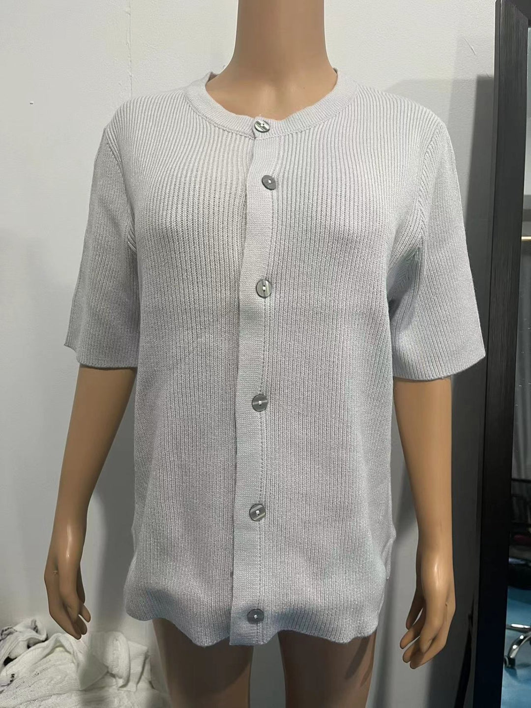 Ribbed knit short-sleeve button-down cardigan
