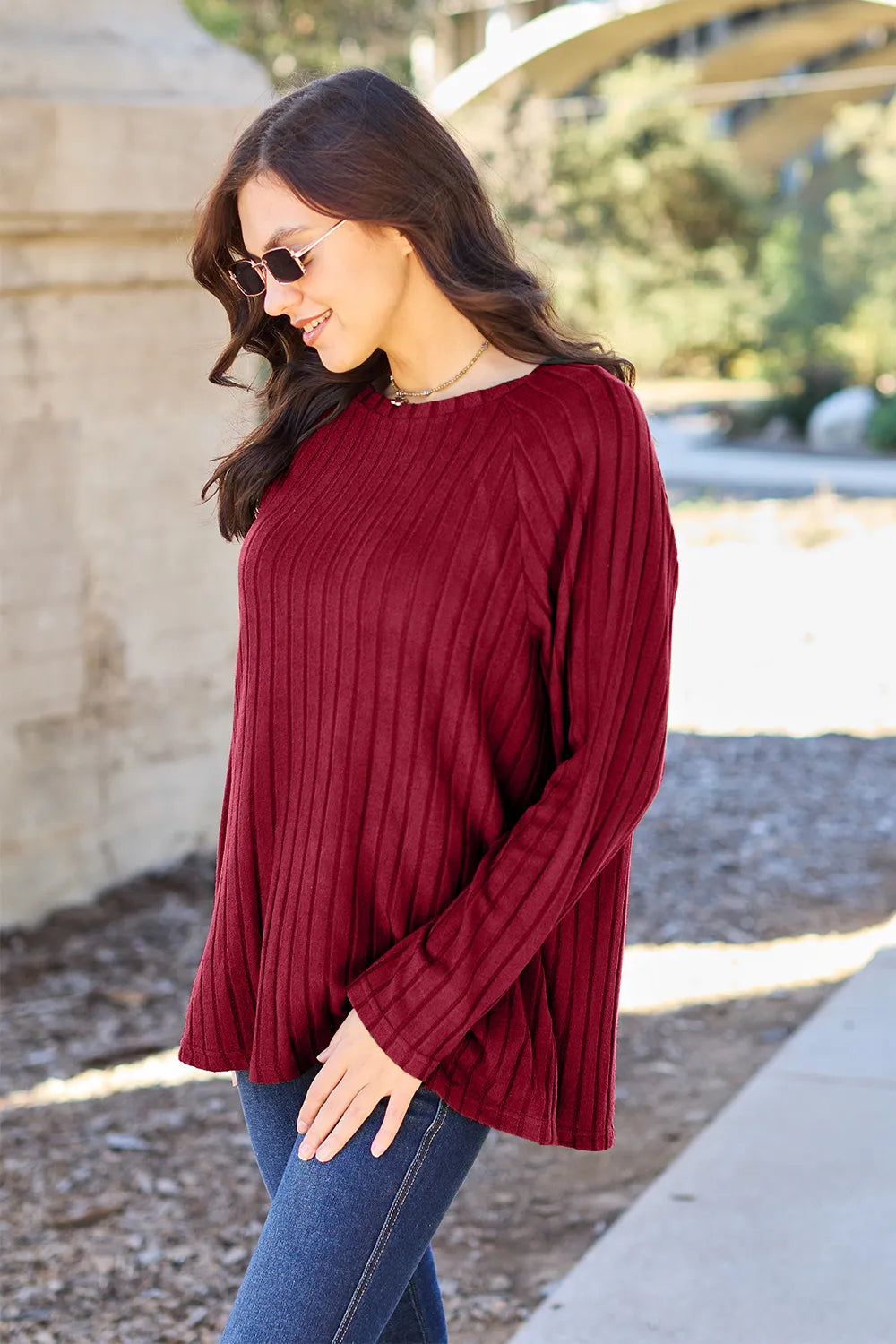 Relaxed ribbed knit round neck long sleeve top