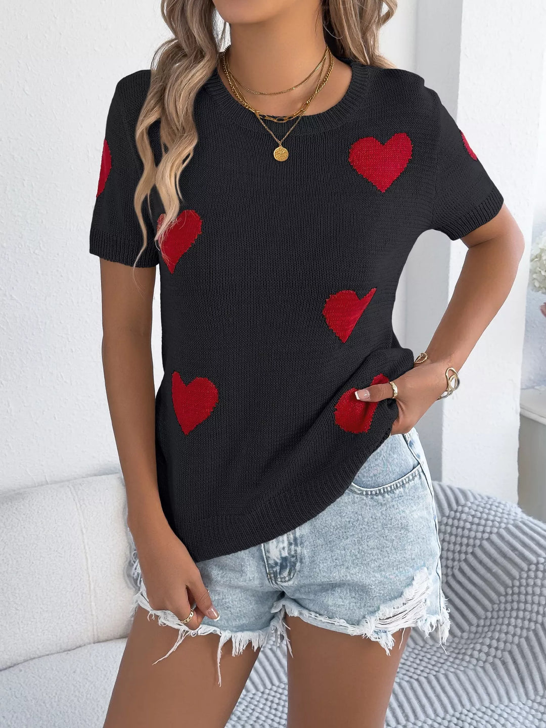 Red heart short sleeve knit top with crew neck