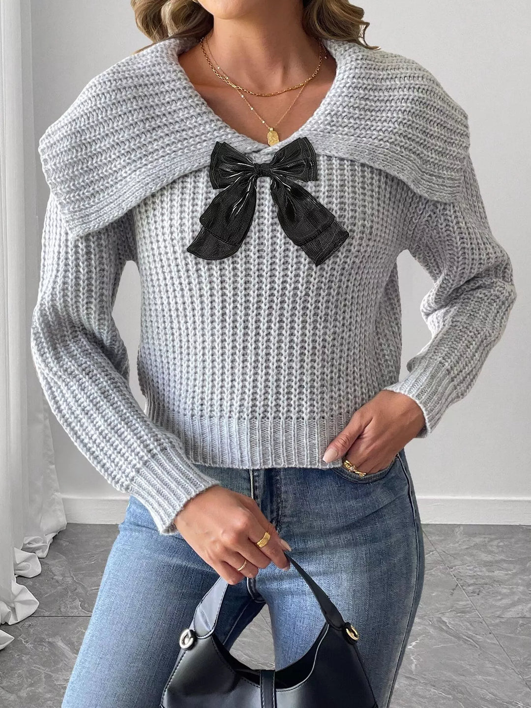 Waffle knit foldover collar sweater with contrast bow