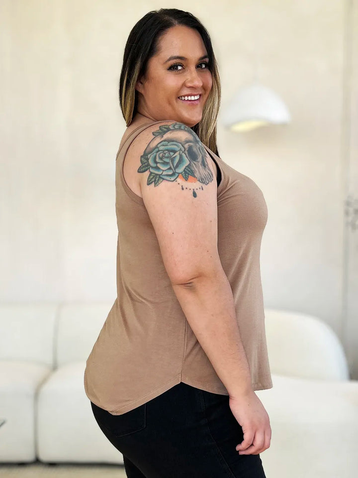 Round neck curved hem rayon tank top