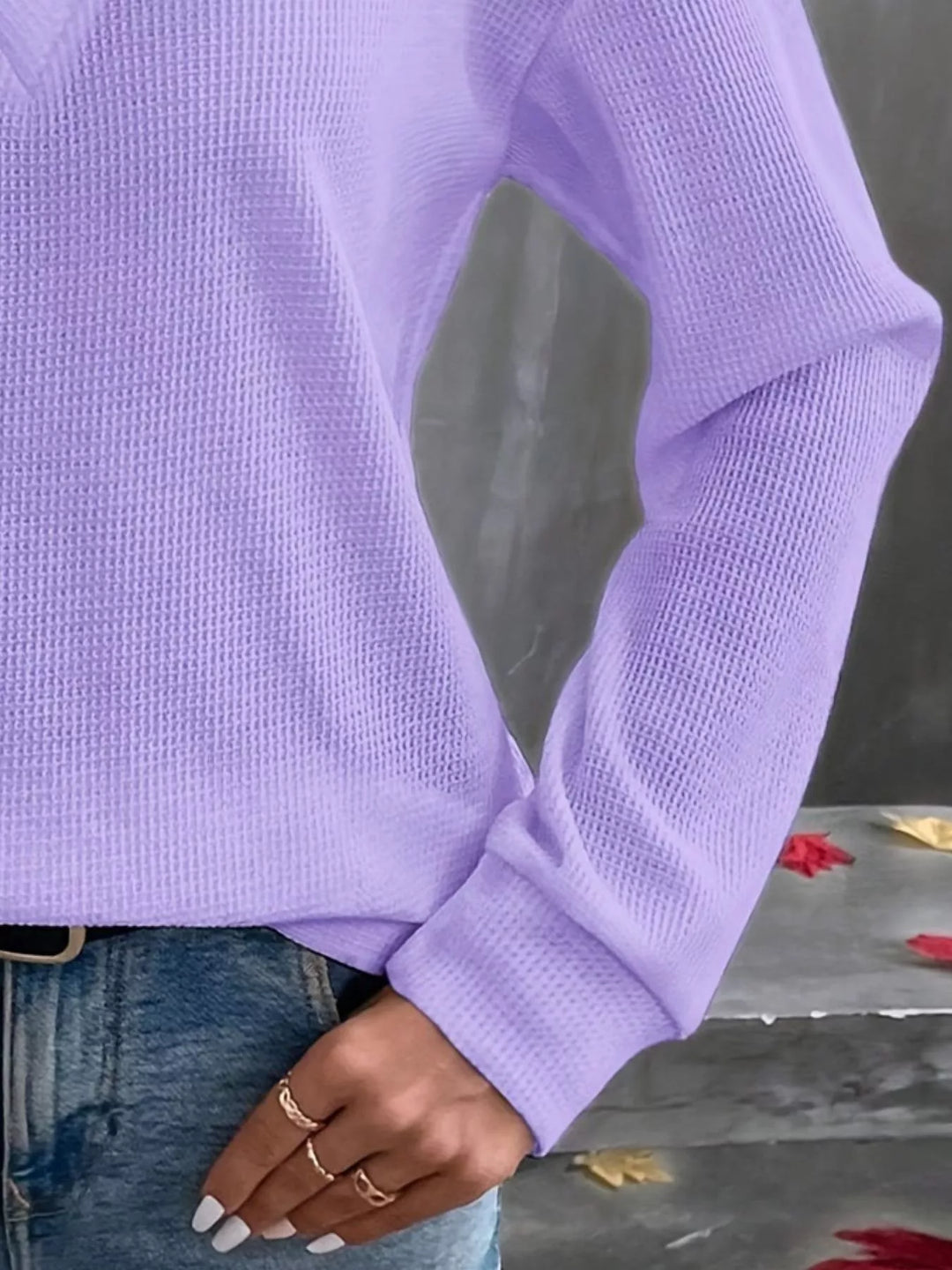 Contrast-trim waffle knit V-neck long sleeve top