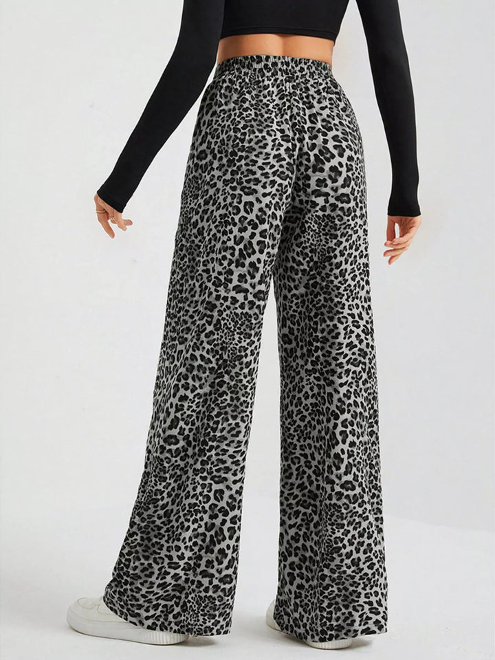 High-rise elastic waist wide leg pants with label patch