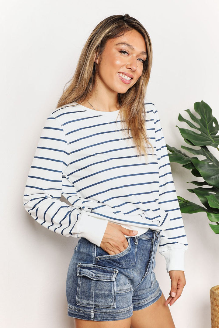 Striped long sleeve round neck pullover top