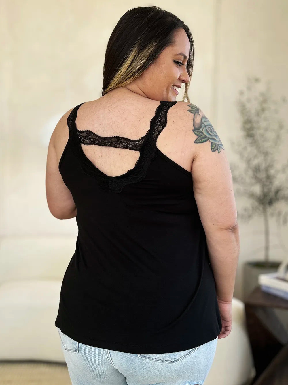 Scalloped lace-trim V-neck flowy cami tank top