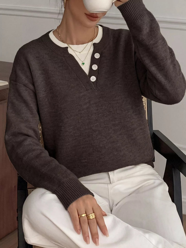 Three-button henley placket knit sweater with ribbed trim