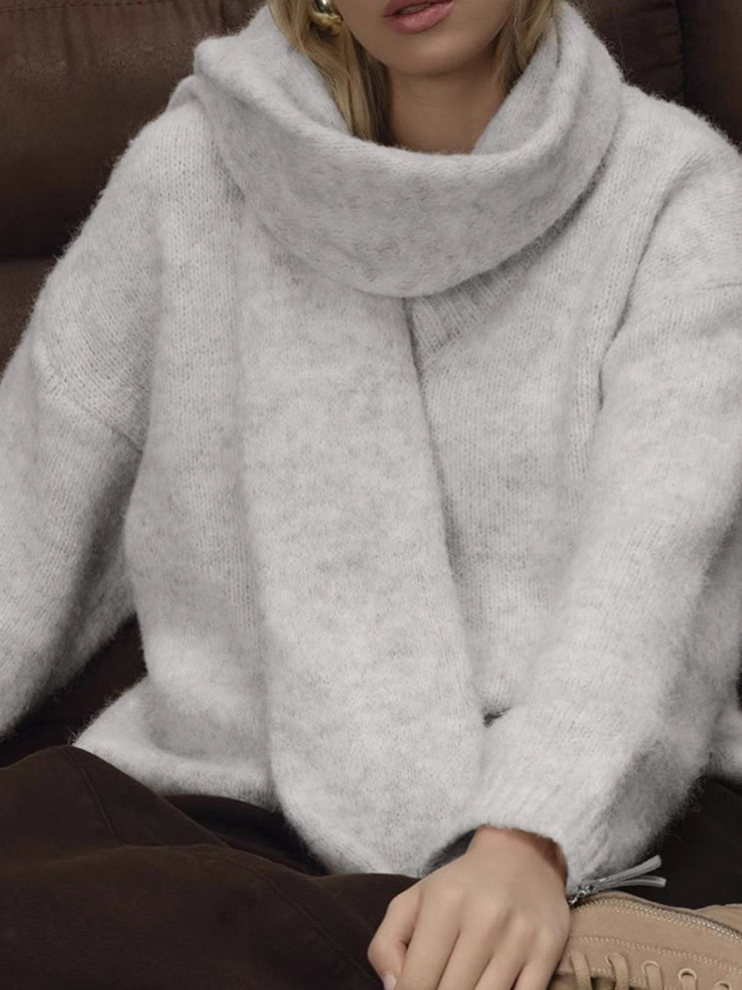 Gray Oversized dropped-shoulder knit sweater with scarf