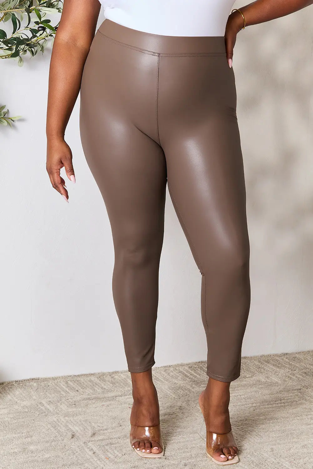 Faux leather high-waist skinny pants with pull-on waistband