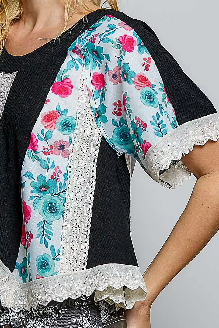 Ribbed crop top with floral panels and eyelet lace trim