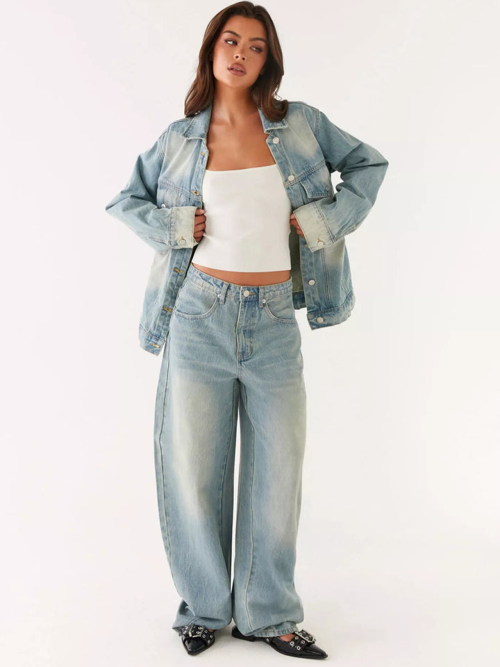 Light Oversized button-up denim jacket and jeans two-piece set