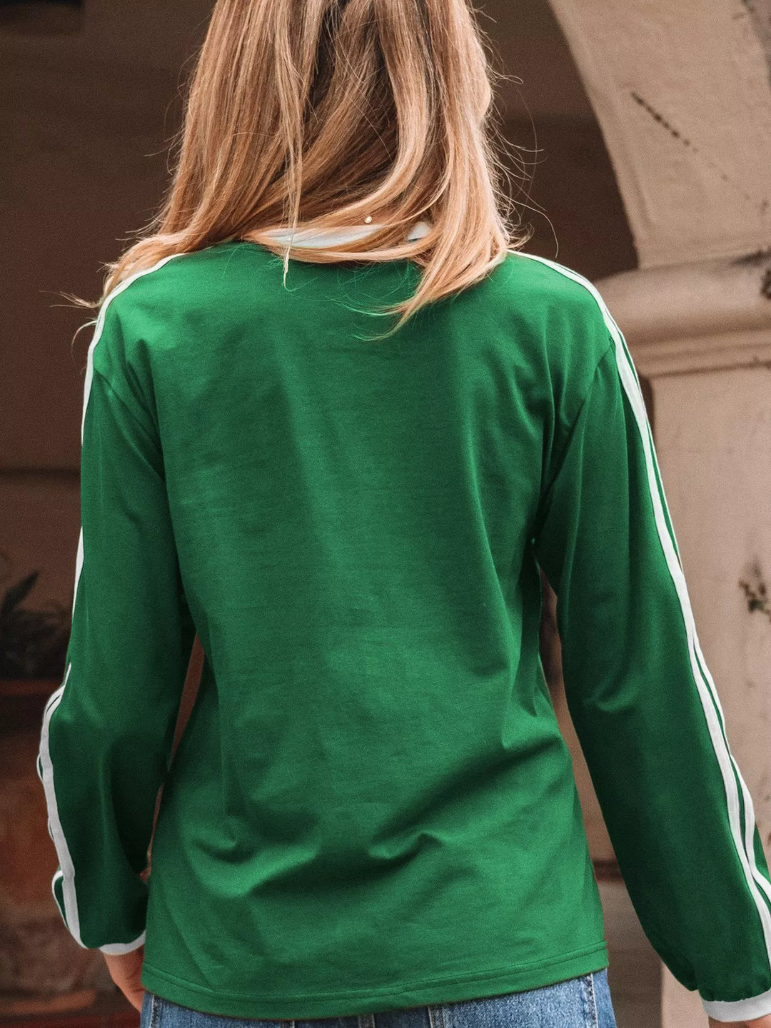 Side-stripe long sleeve crew neck tee with contrast trim