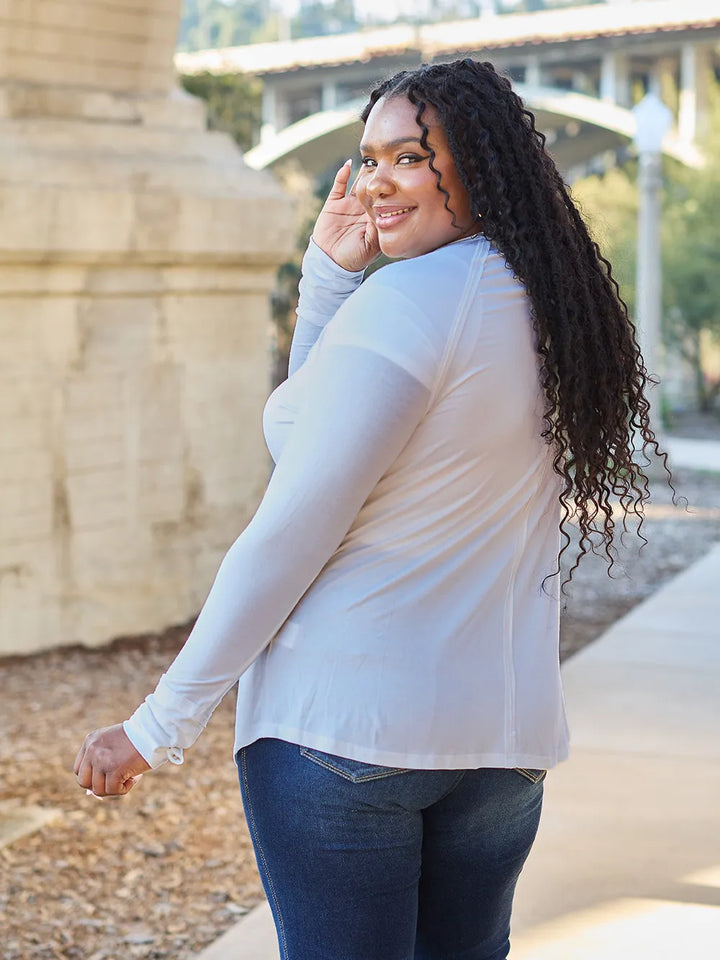 Relaxed raglan long sleeve round neck tee