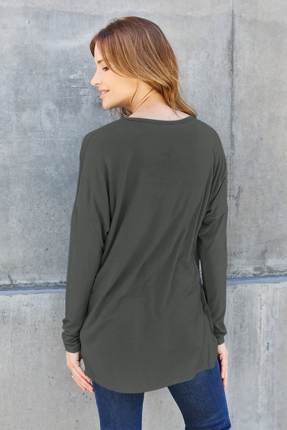 Dropped-shoulder round neck long sleeve knit top