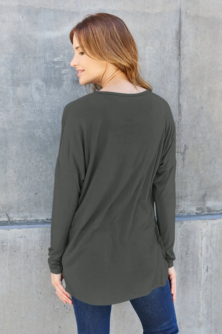 Dropped-shoulder round neck long sleeve knit top