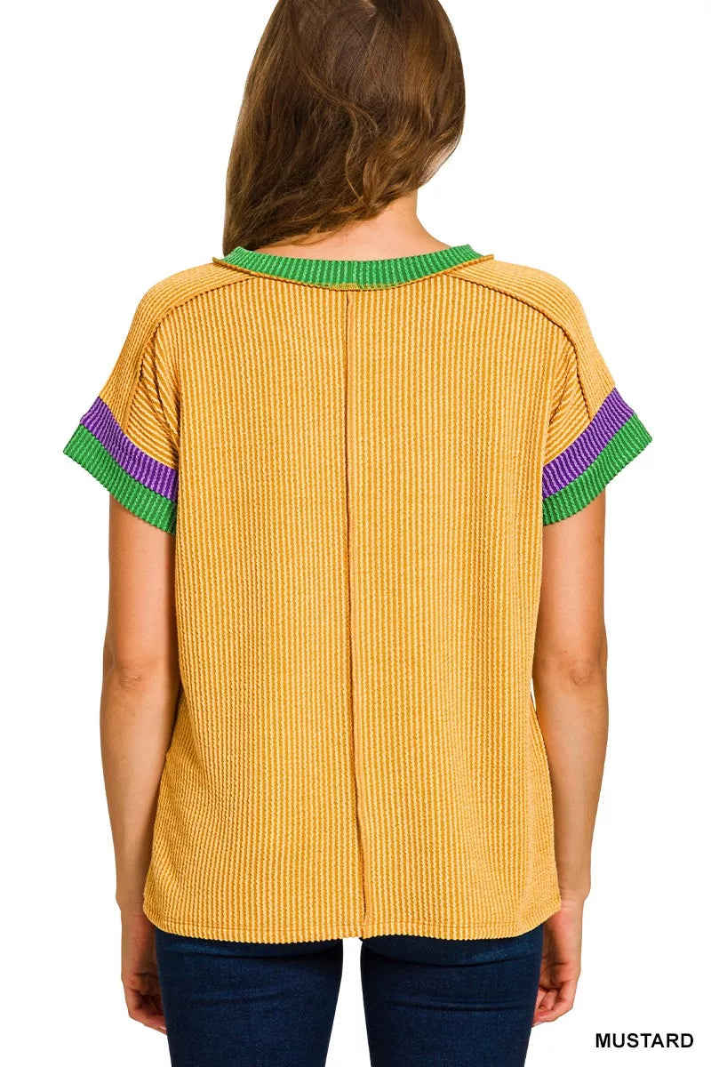 Raised rib short sleeve top with contrast neckline and cuffs