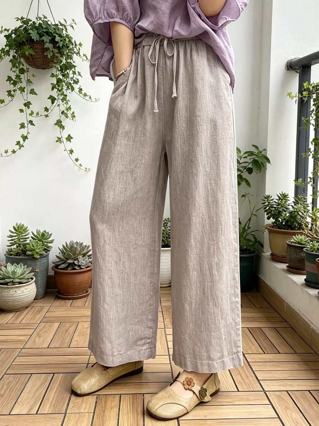 Wide leg drawstring pants with side pockets
