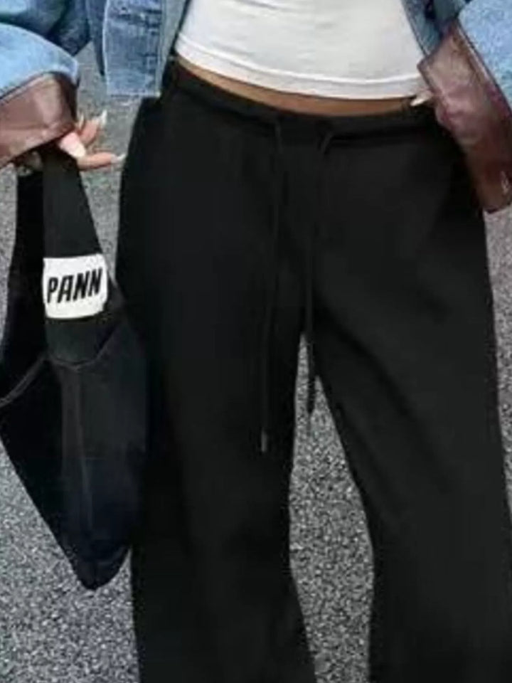 Wide-leg drawstring sweatpants with side pockets