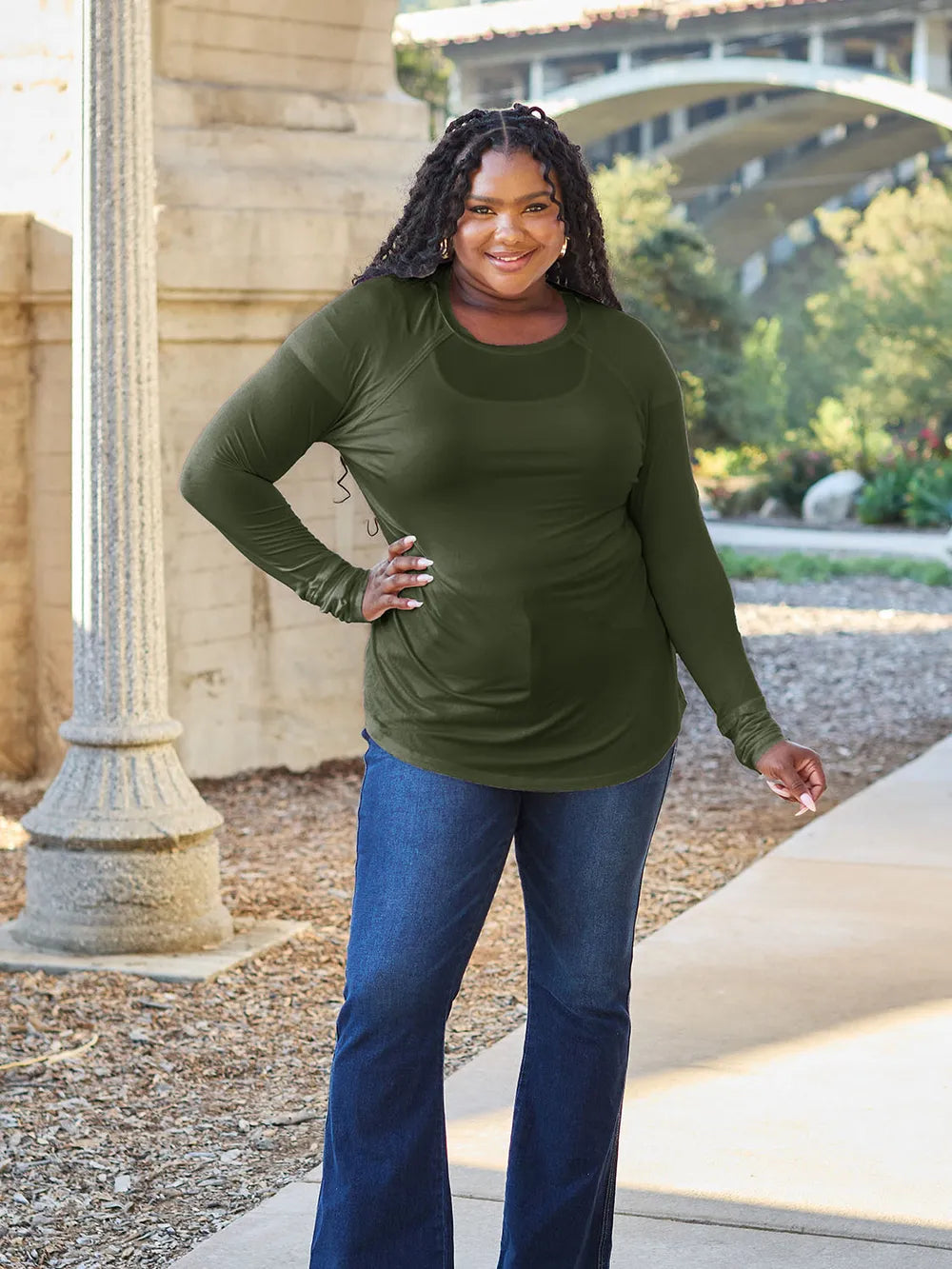 Relaxed raglan long sleeve round neck tee
