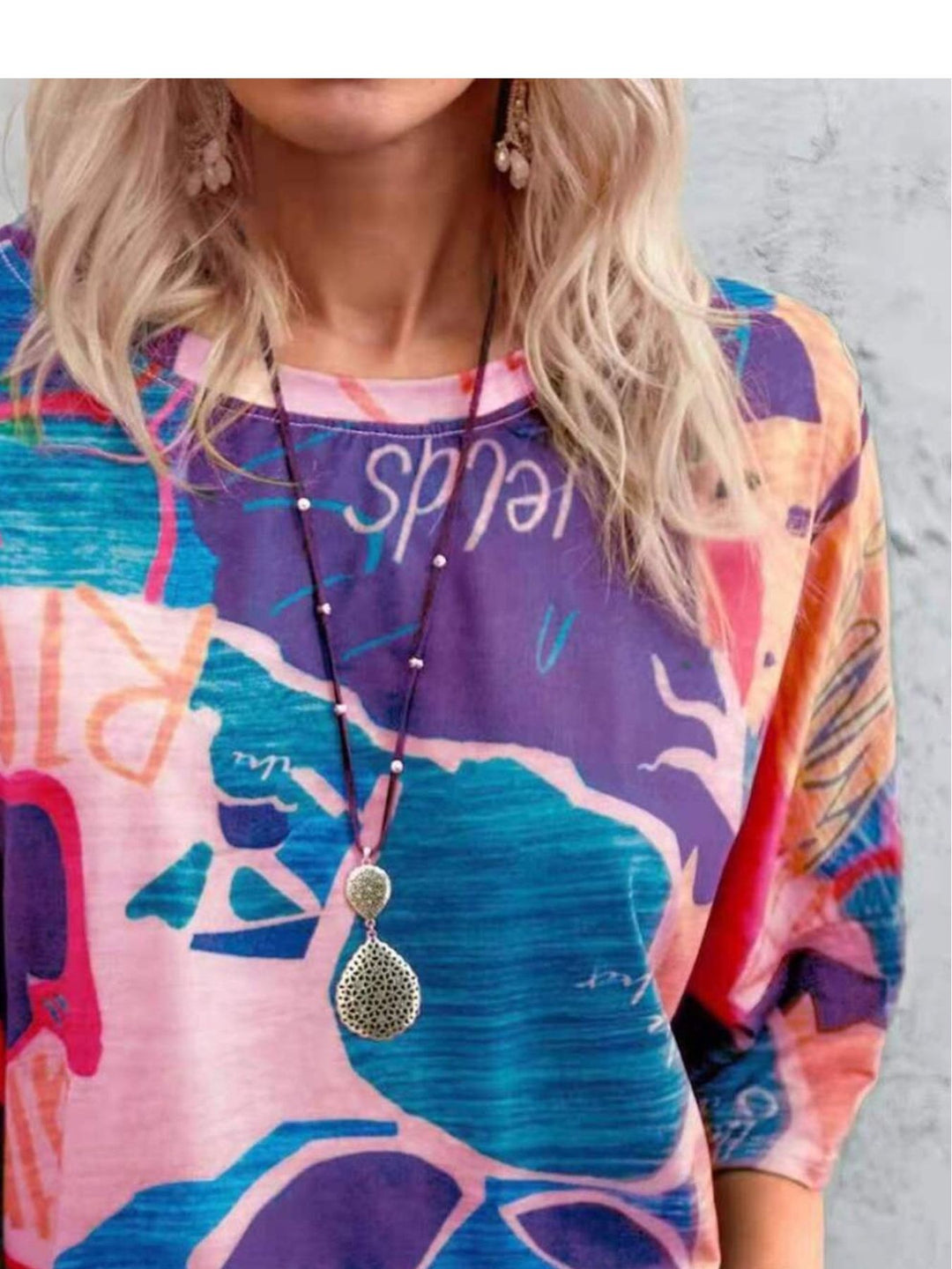 Abstract stripe round-neck short sleeve t-shirt