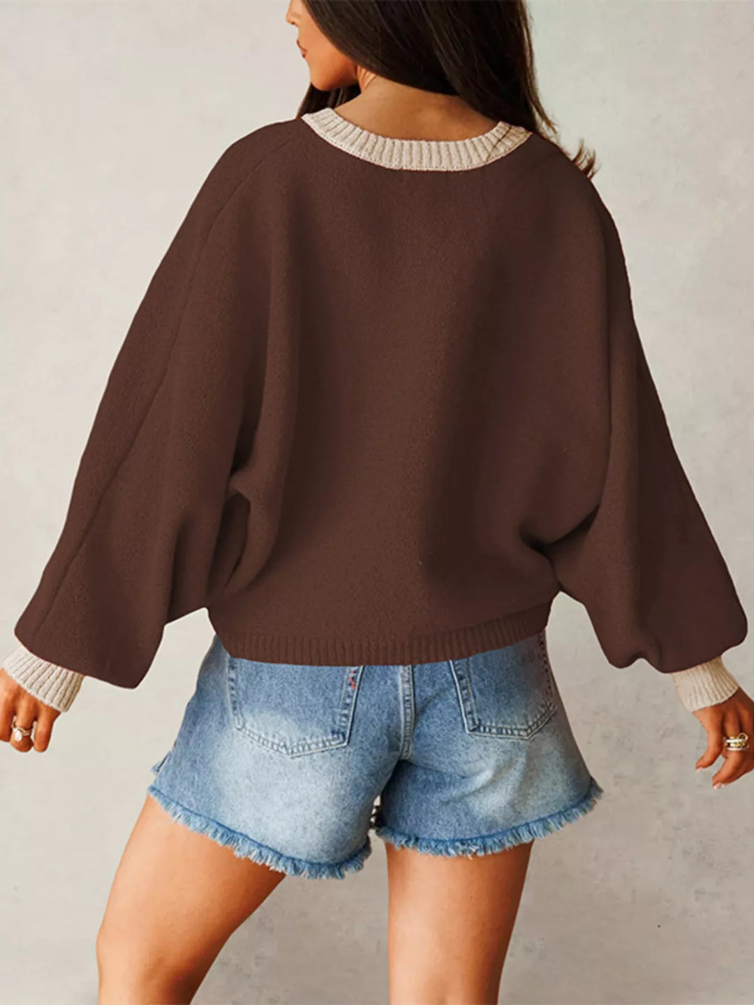Contrast trim button-front knit cardigan with balloon sleeves