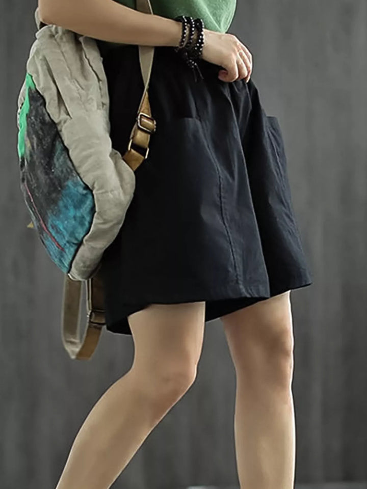 Wide-leg elastic waist shorts with patch pockets